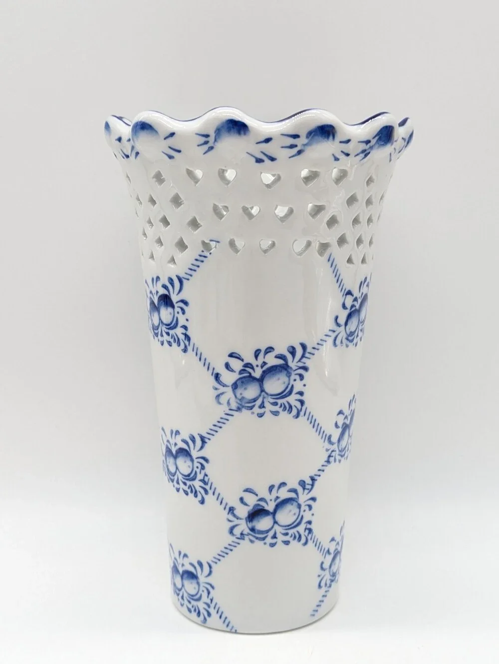 Vintage Blue White Porcelain Reticulated Vase
